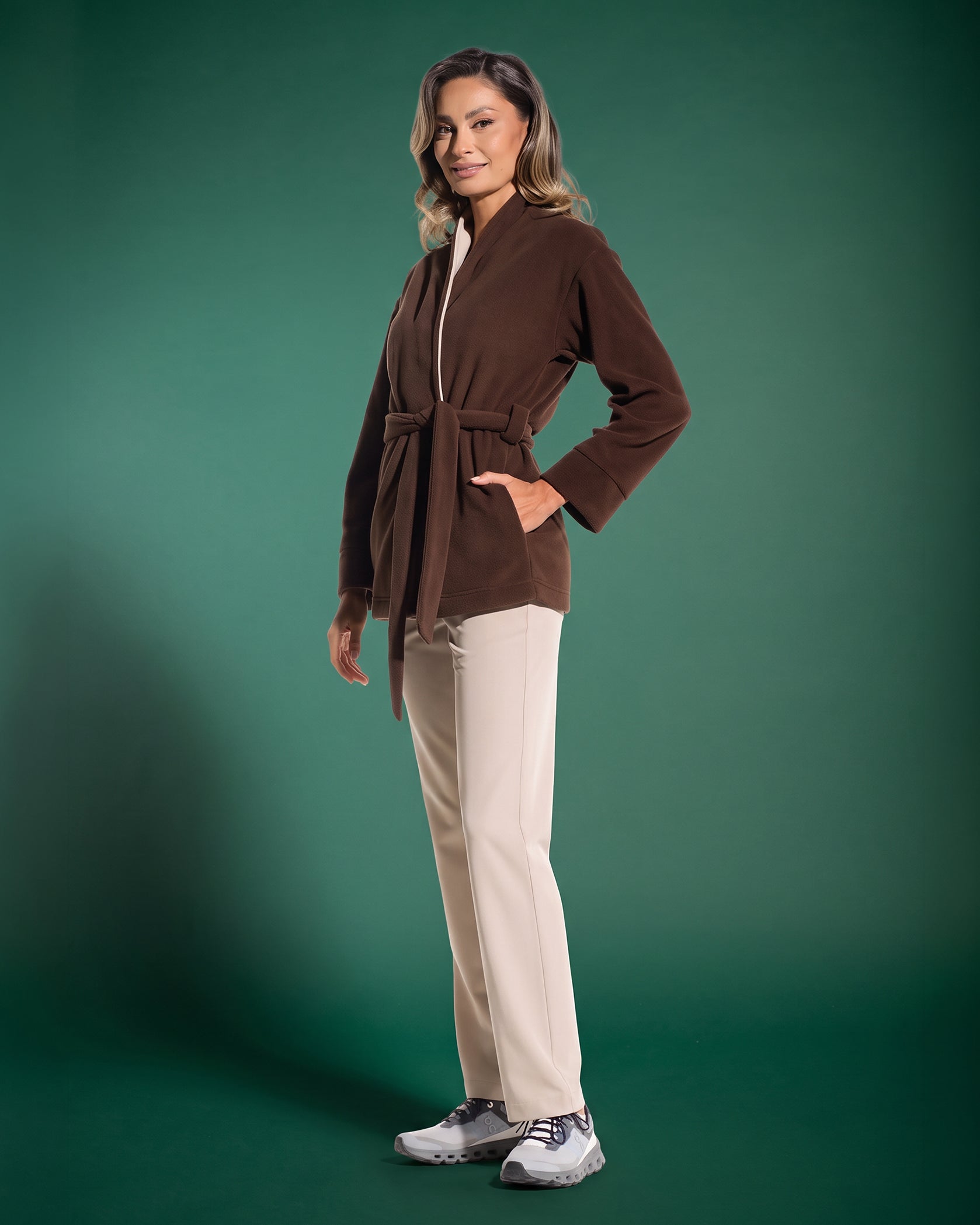 Halat medical dama LOTUS mocha - Detalii close up