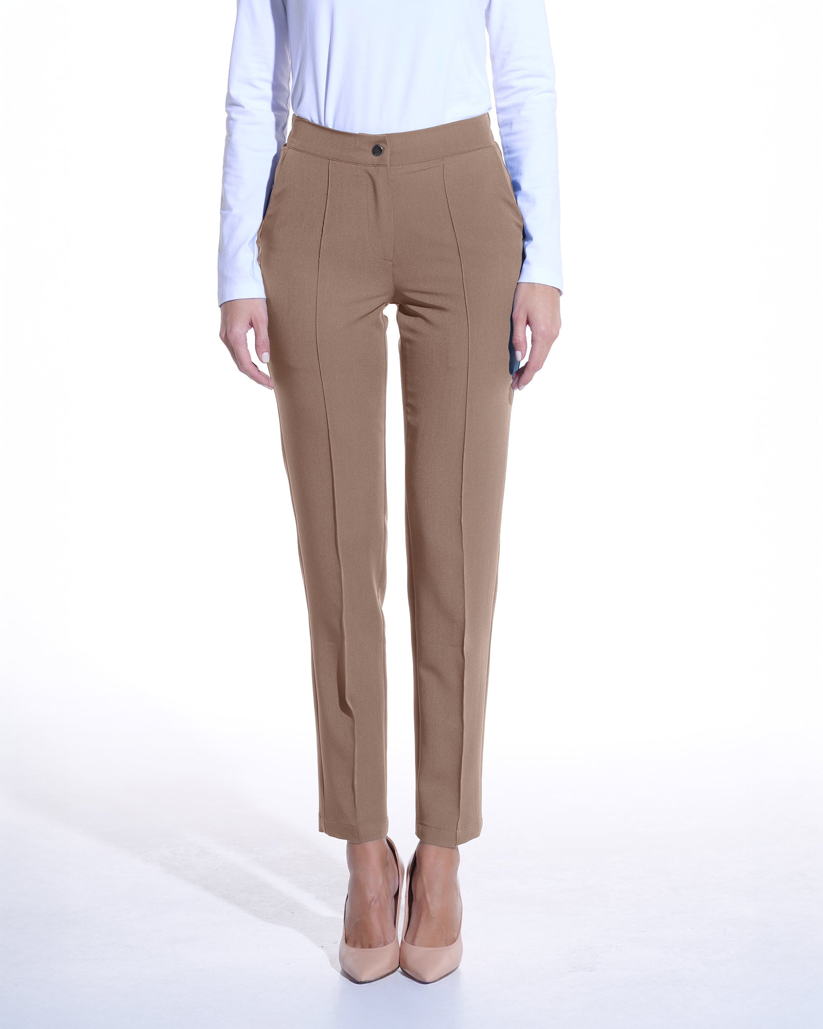 NOVUM pantaloni medicali cappuccino - Detalii close up