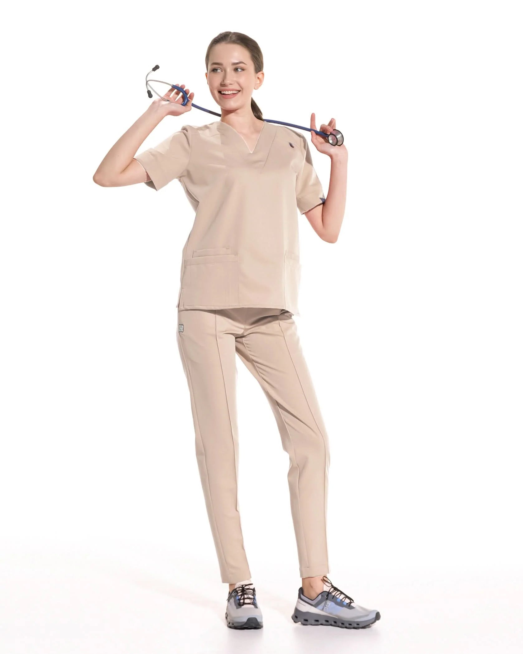Costum medical CLASIC Latte - Vedere frontala