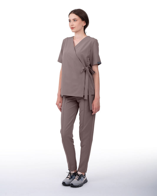 Bluza medicala dama ANAIS mocha - croi kimono cu cordon lateral