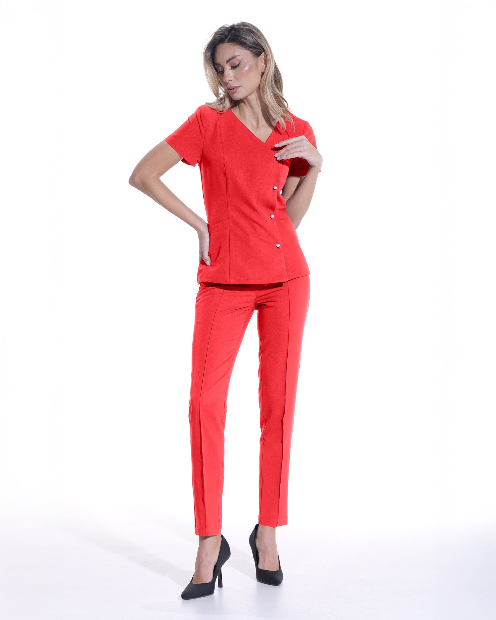 PERLA bluza medicala rosie - Detalii close up