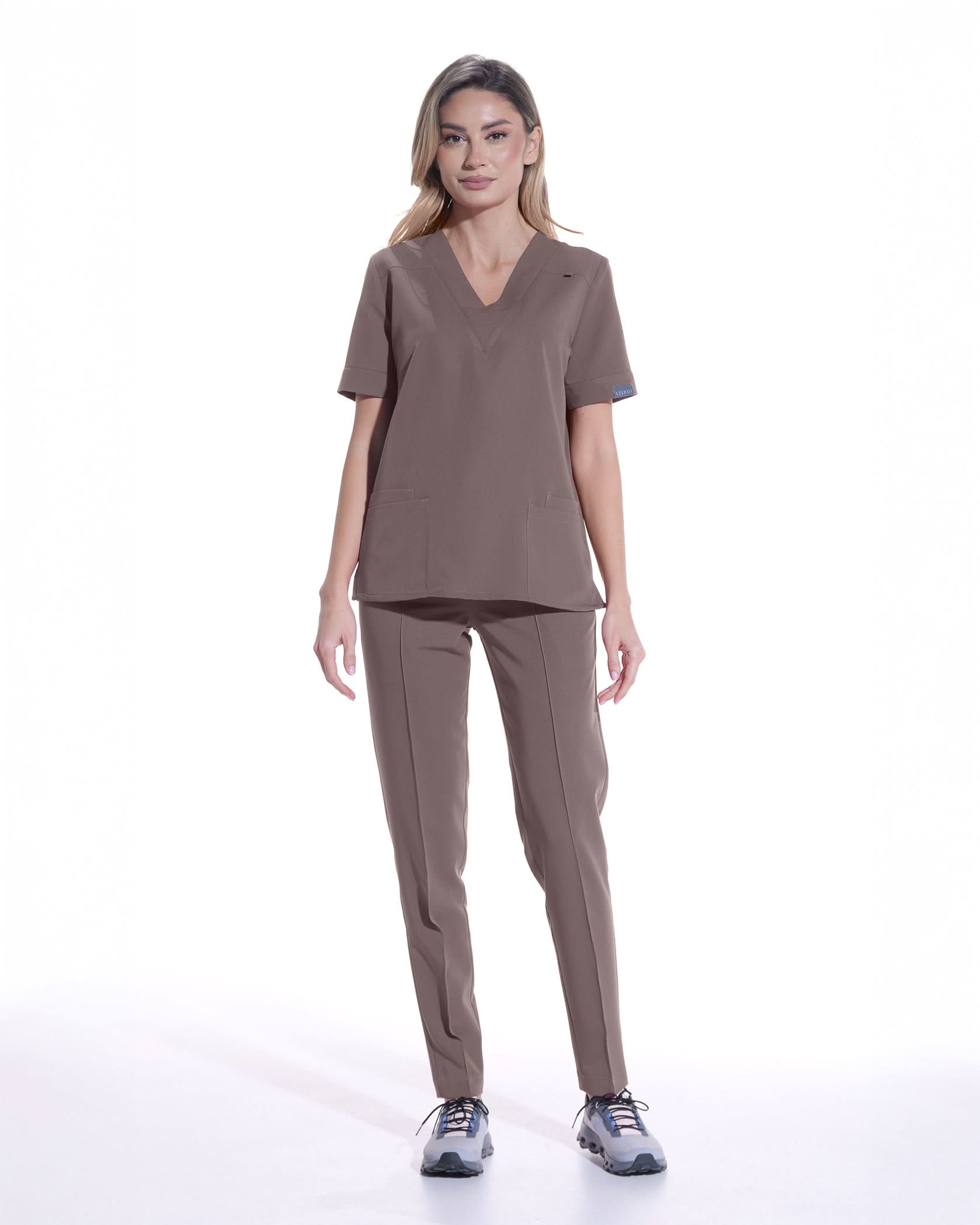 Bluza medicala VERSO mocha - 1zero1.ro