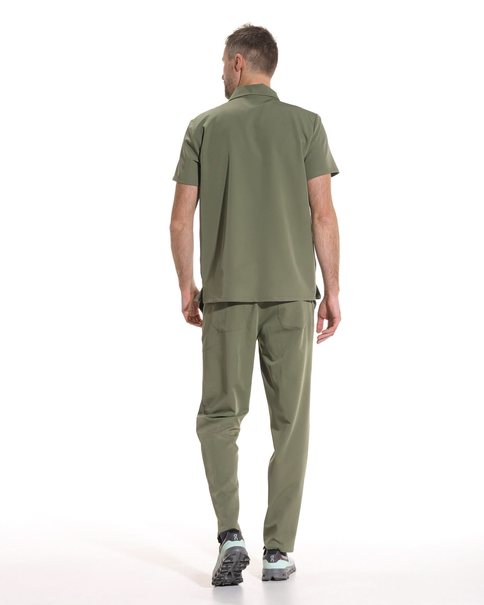 Bluza medicala barbati COS olive - 1zero1.ro