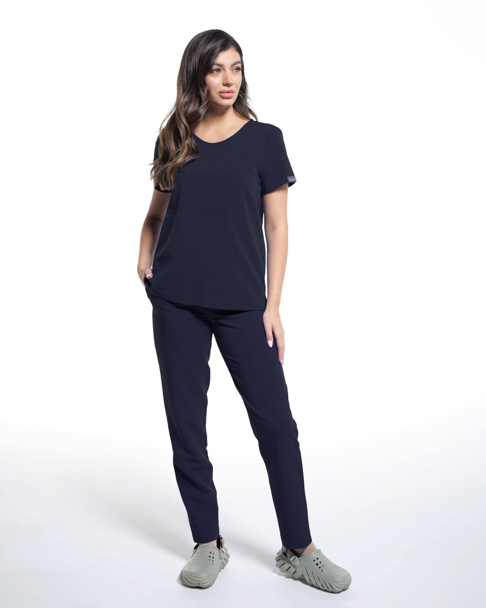 Bluza medicala AMBRA bleumarin - 1zero1.ro