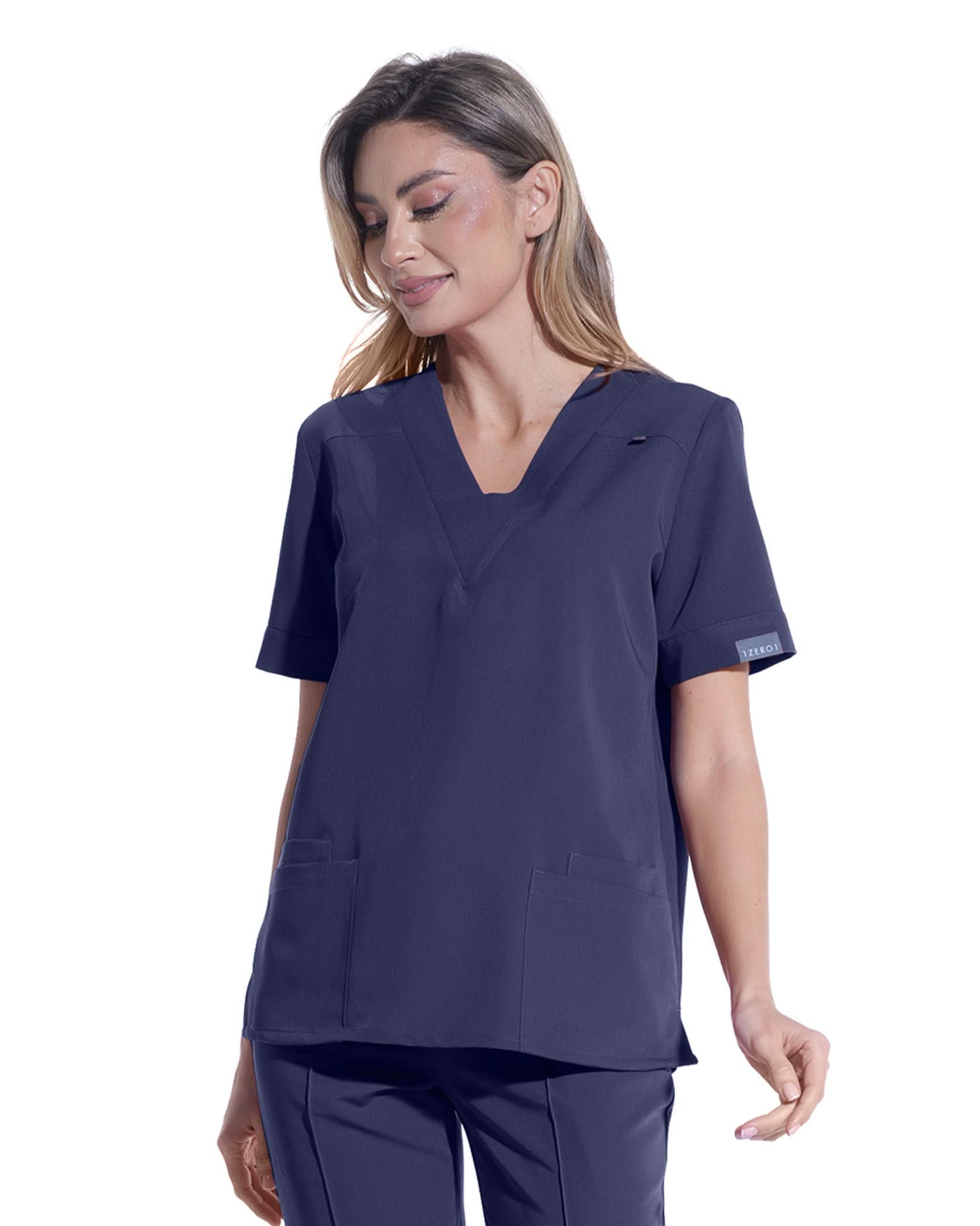 Costum medical CLASIC Navy - Detalii close up