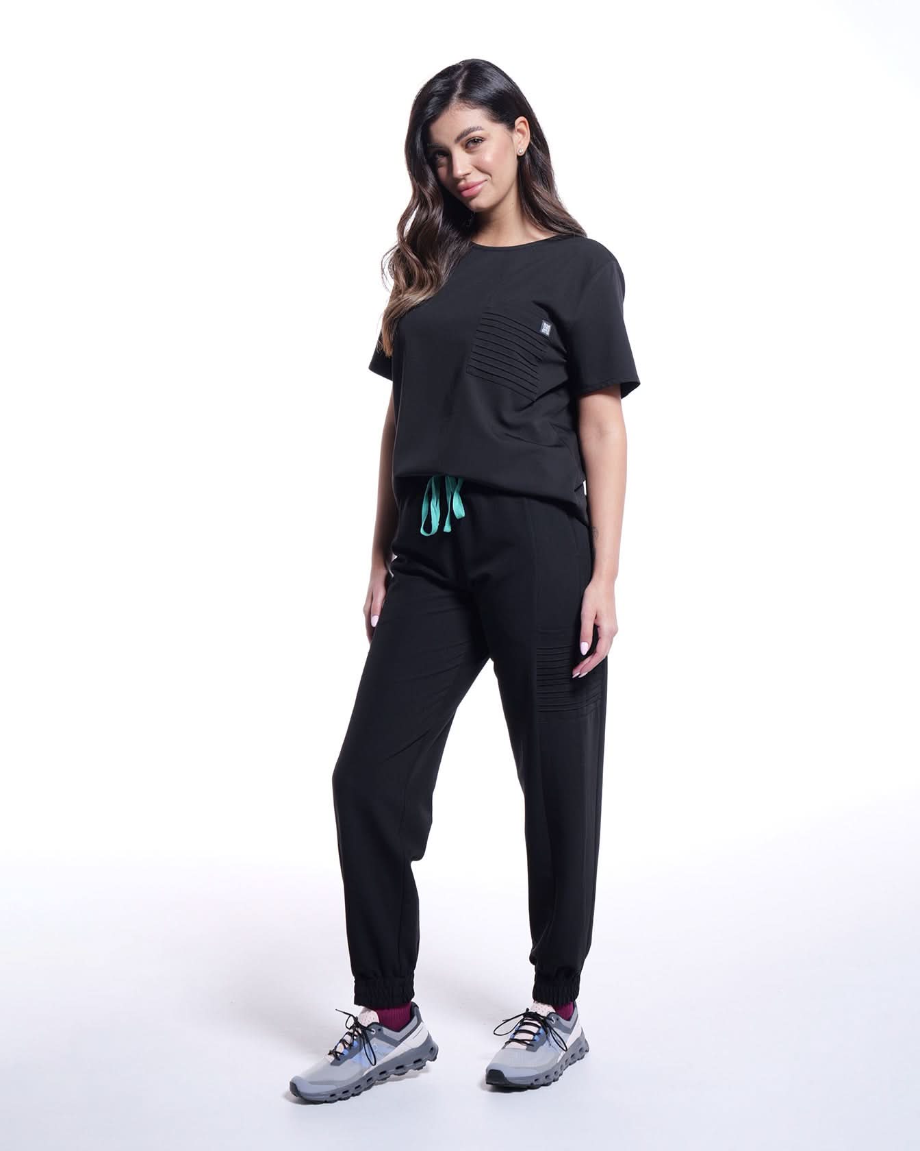 Bluza medicala NEVIA negru - 1zero1.ro