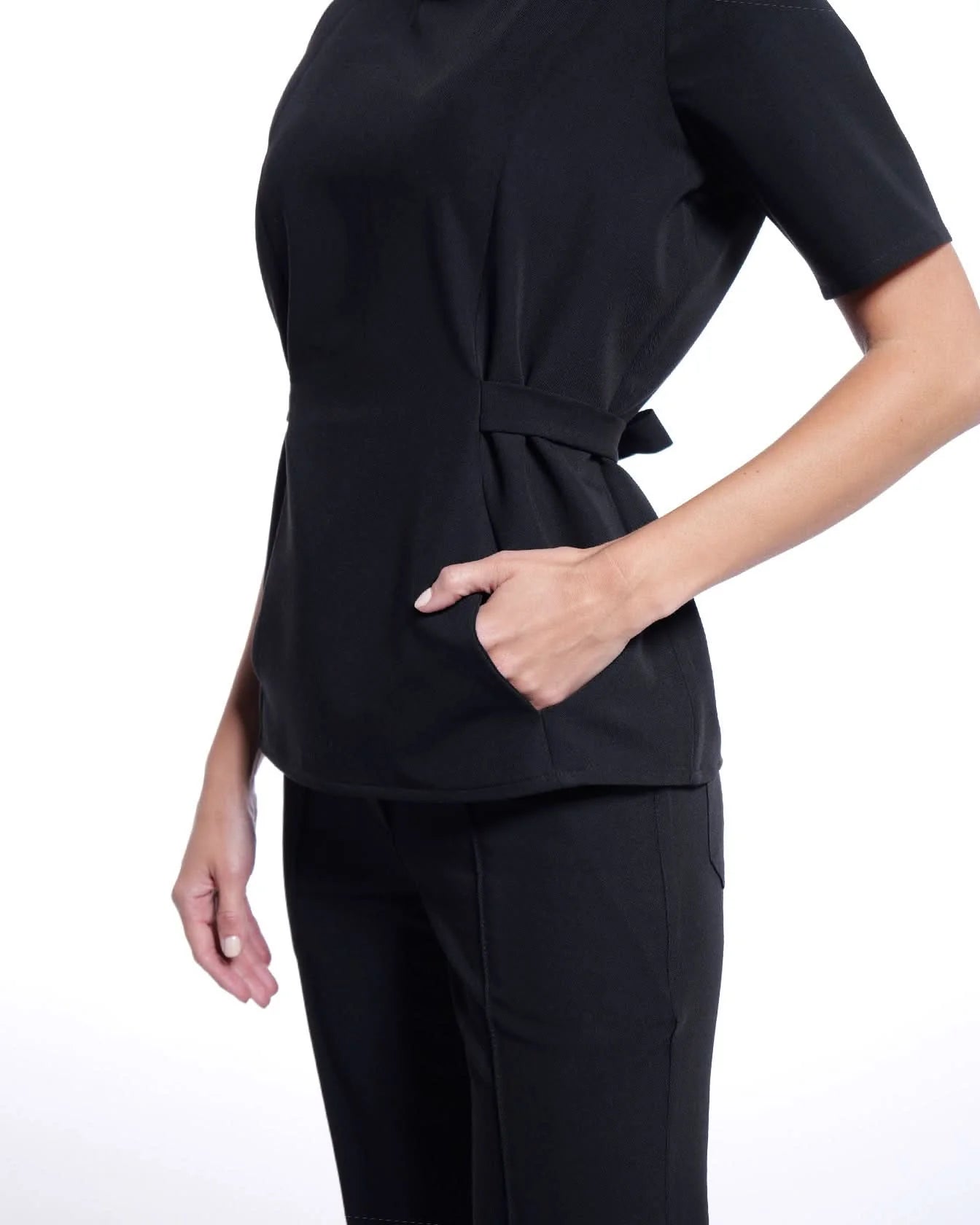 Costum medical CONTOUR Negru - Detalii close up