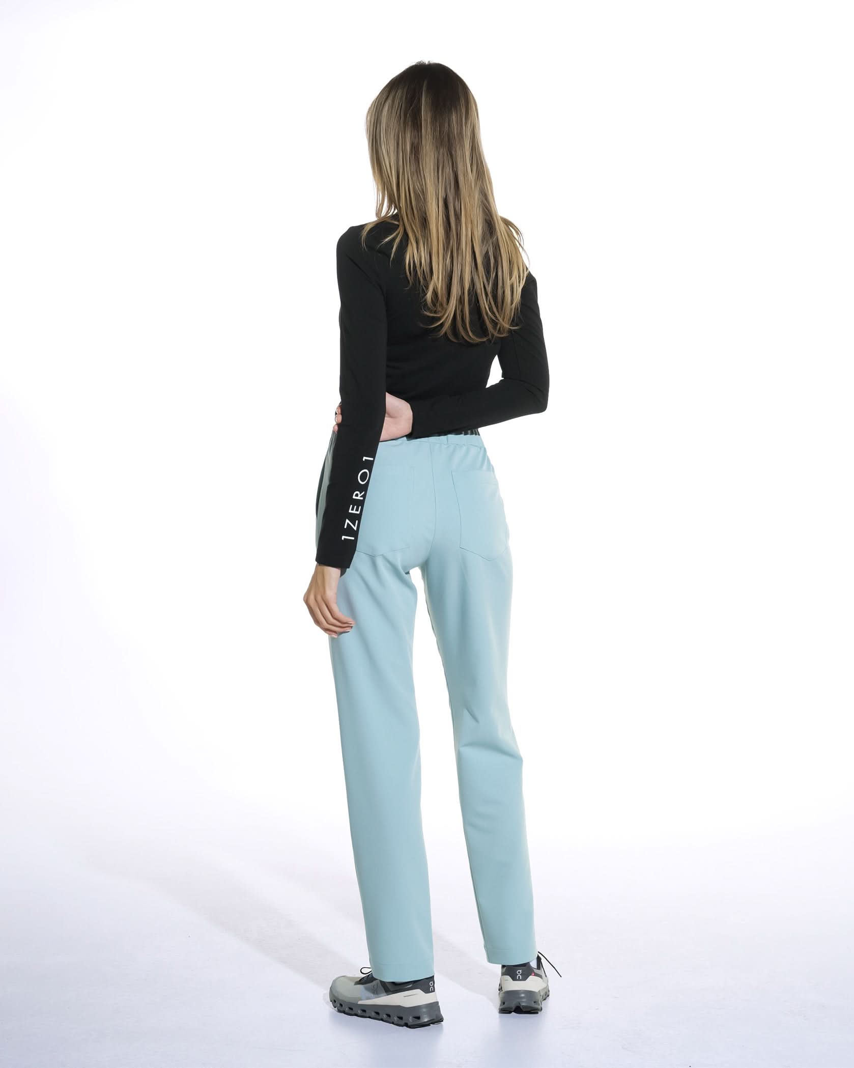 Bluza cu maneca lunga TRUE negru - 1zero1.ro