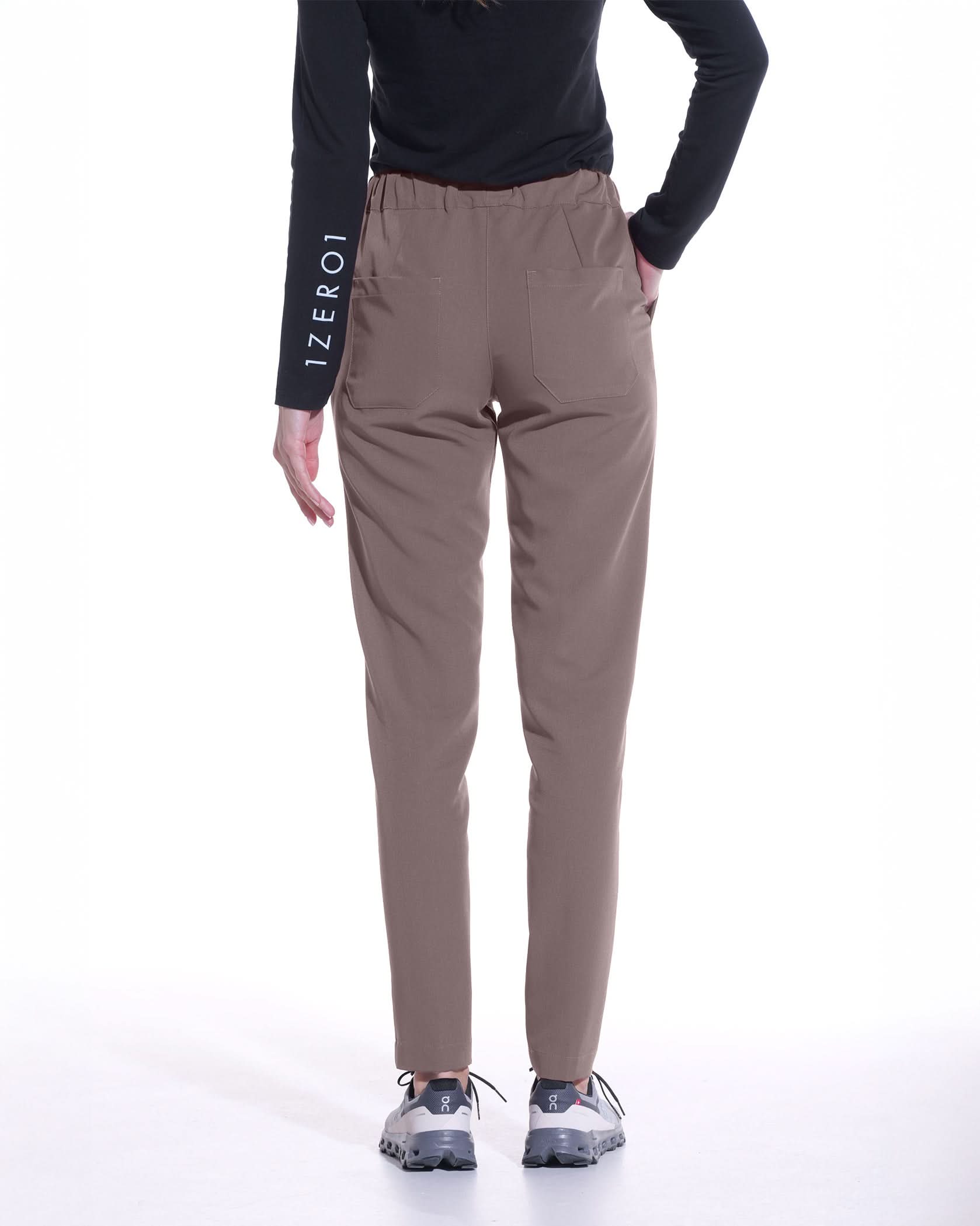 Pantaloni medicali NORMA mocha - 1zero1.ro