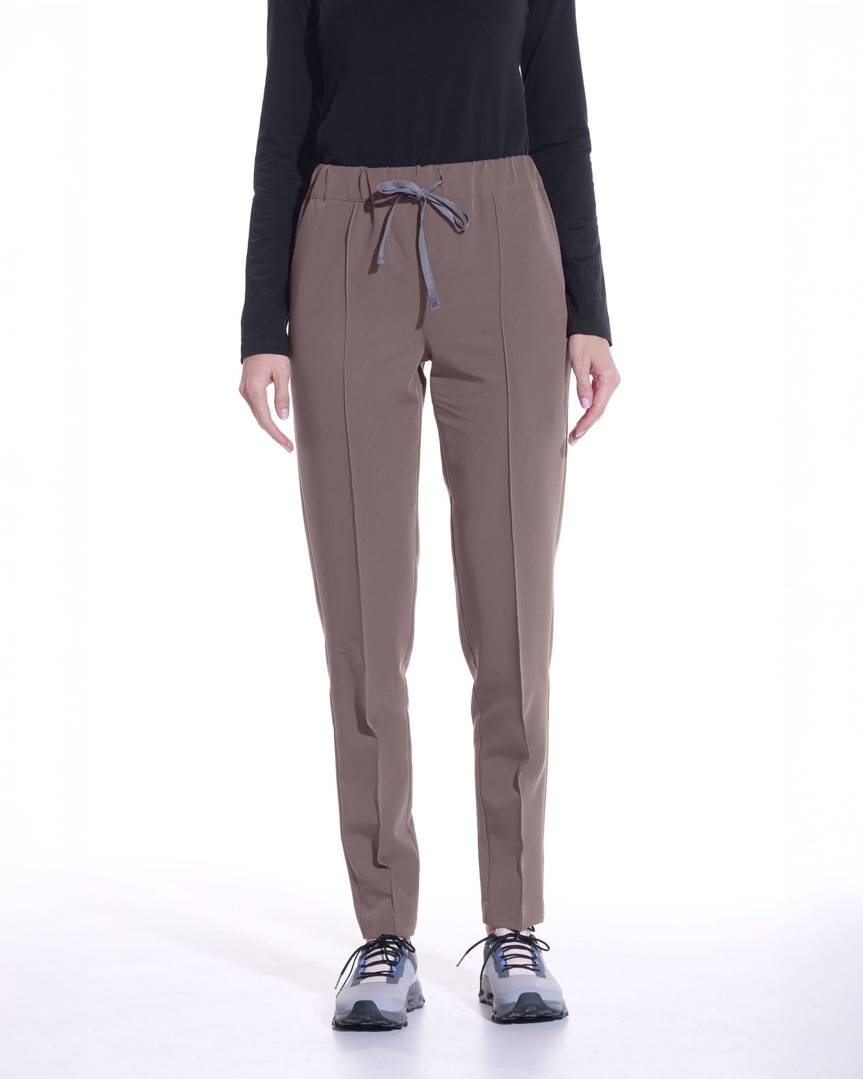 Pantaloni medicali NORMA mocha - 1zero1.ro