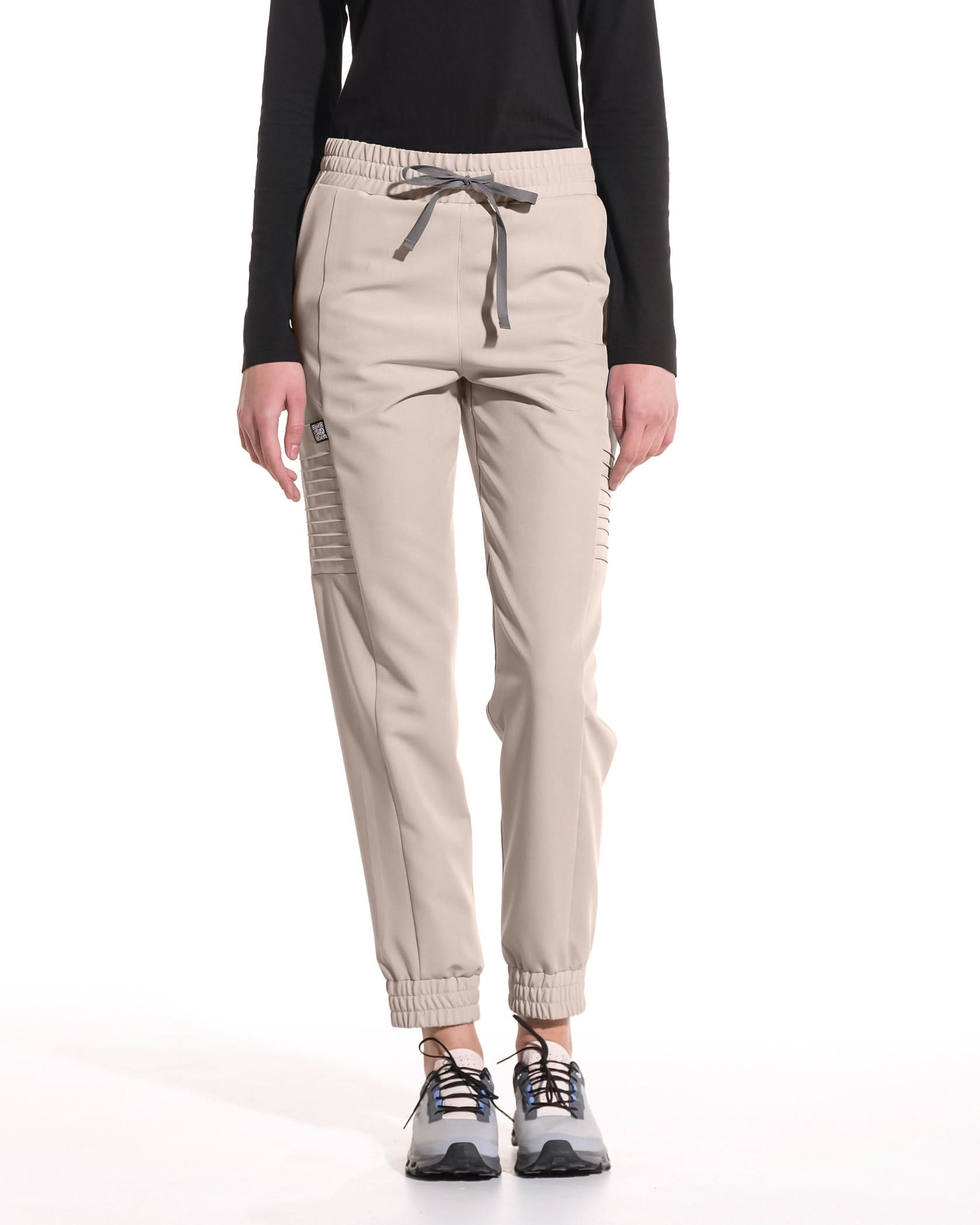Pantaloni medicali dama UTILITY latte - 1zero1.ro