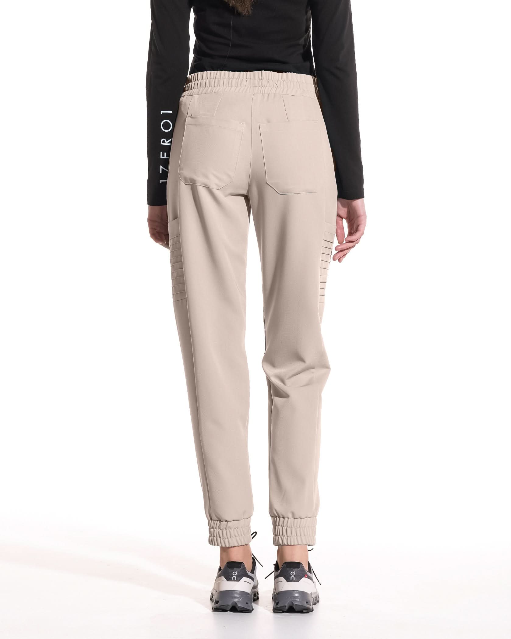 Pantaloni medicali dama UTILITY latte - 1zero1.ro
