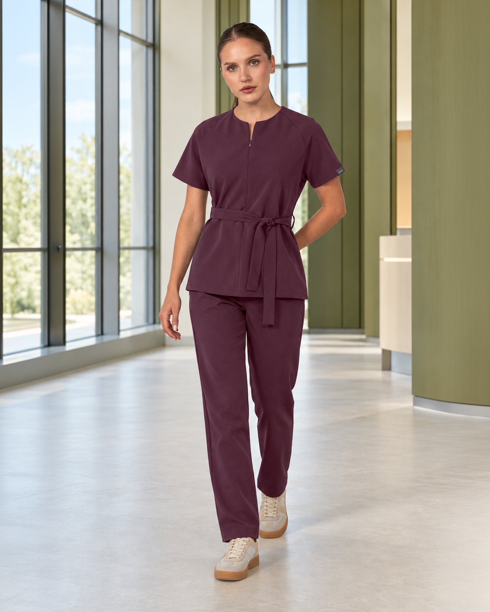 TRINA bluza medicala grape - Detalii close up