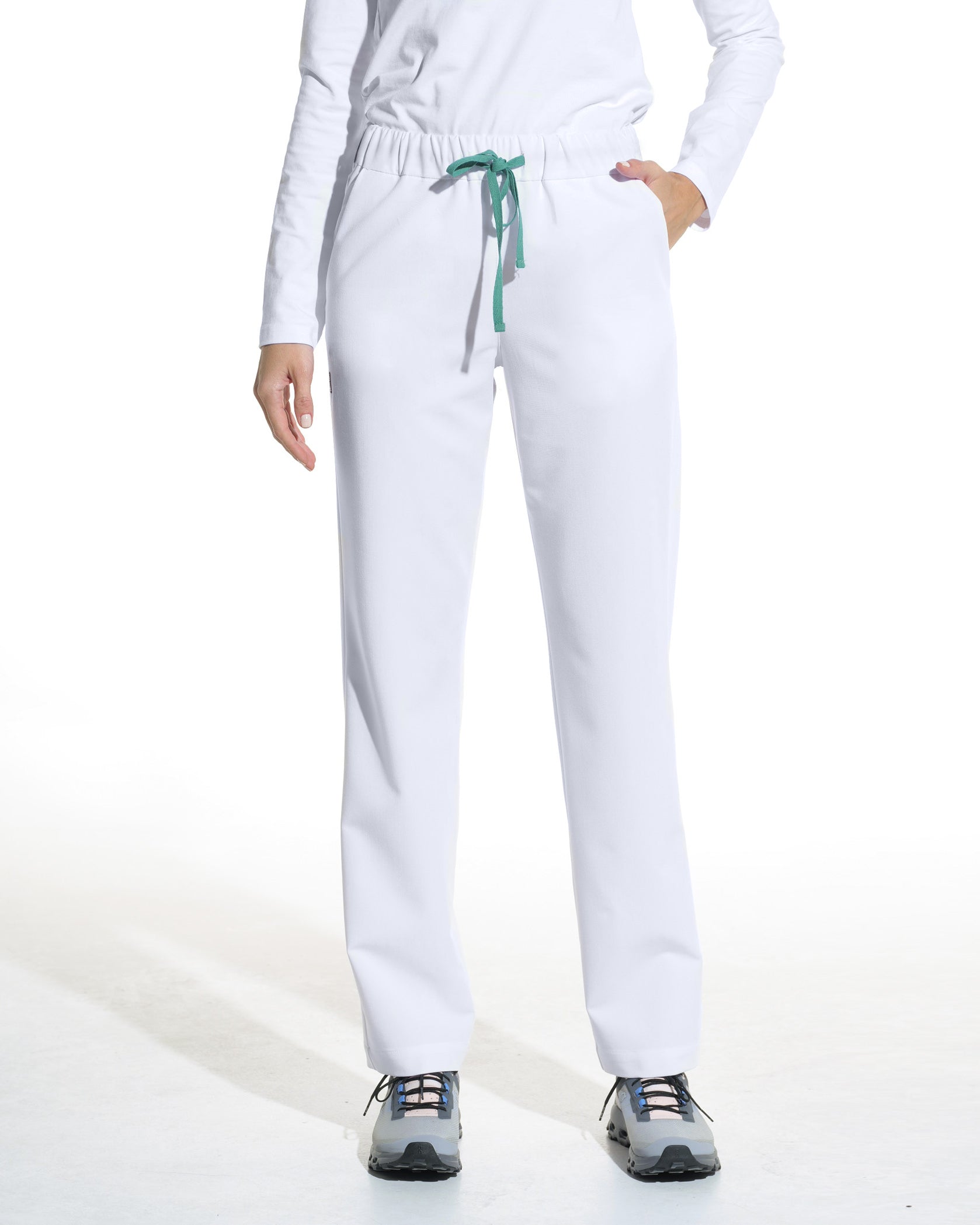 Pantaloni medicali drepti LINEA alb opac - Detalii close up