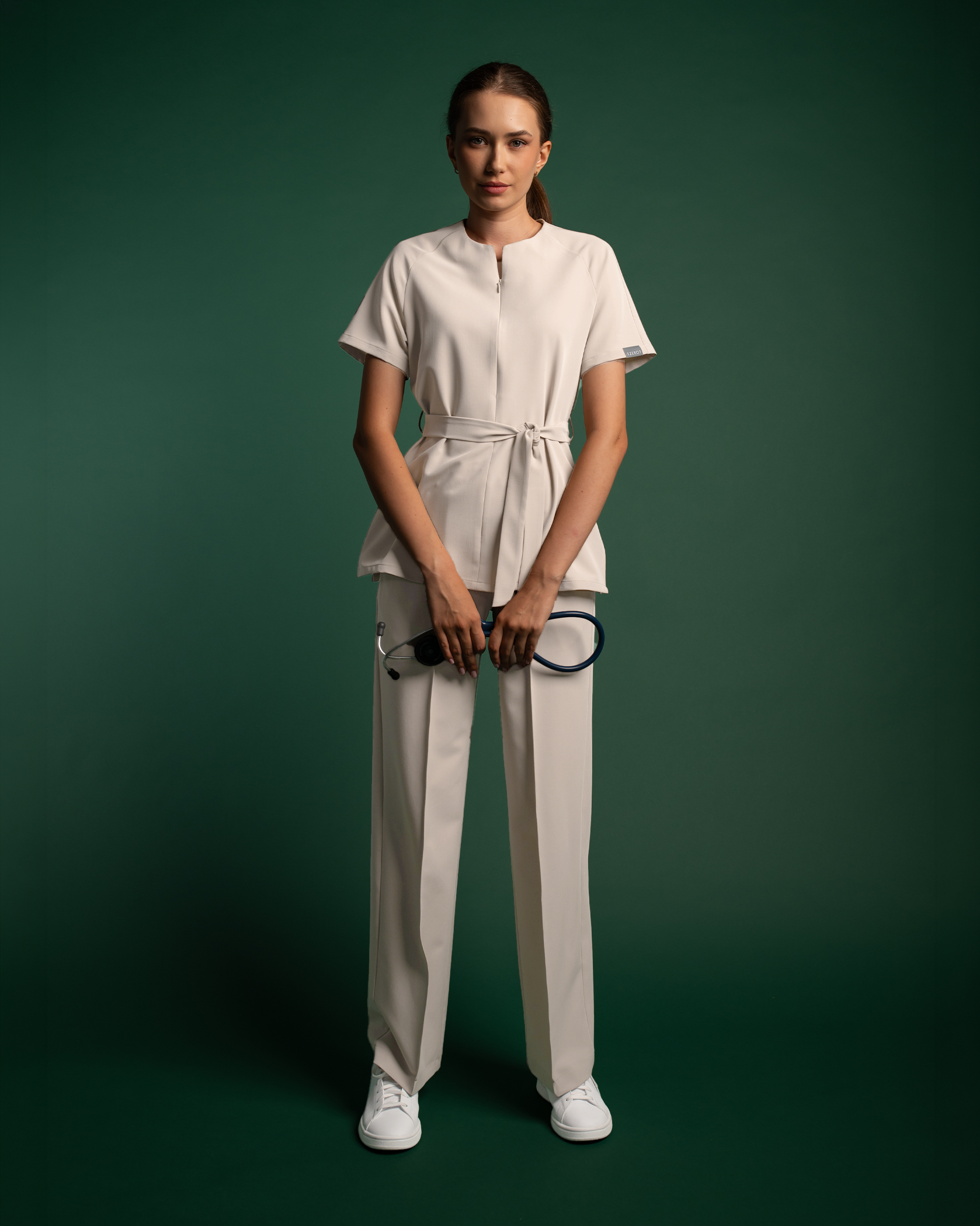 TRINA bluza medicala latte - Detalii close up