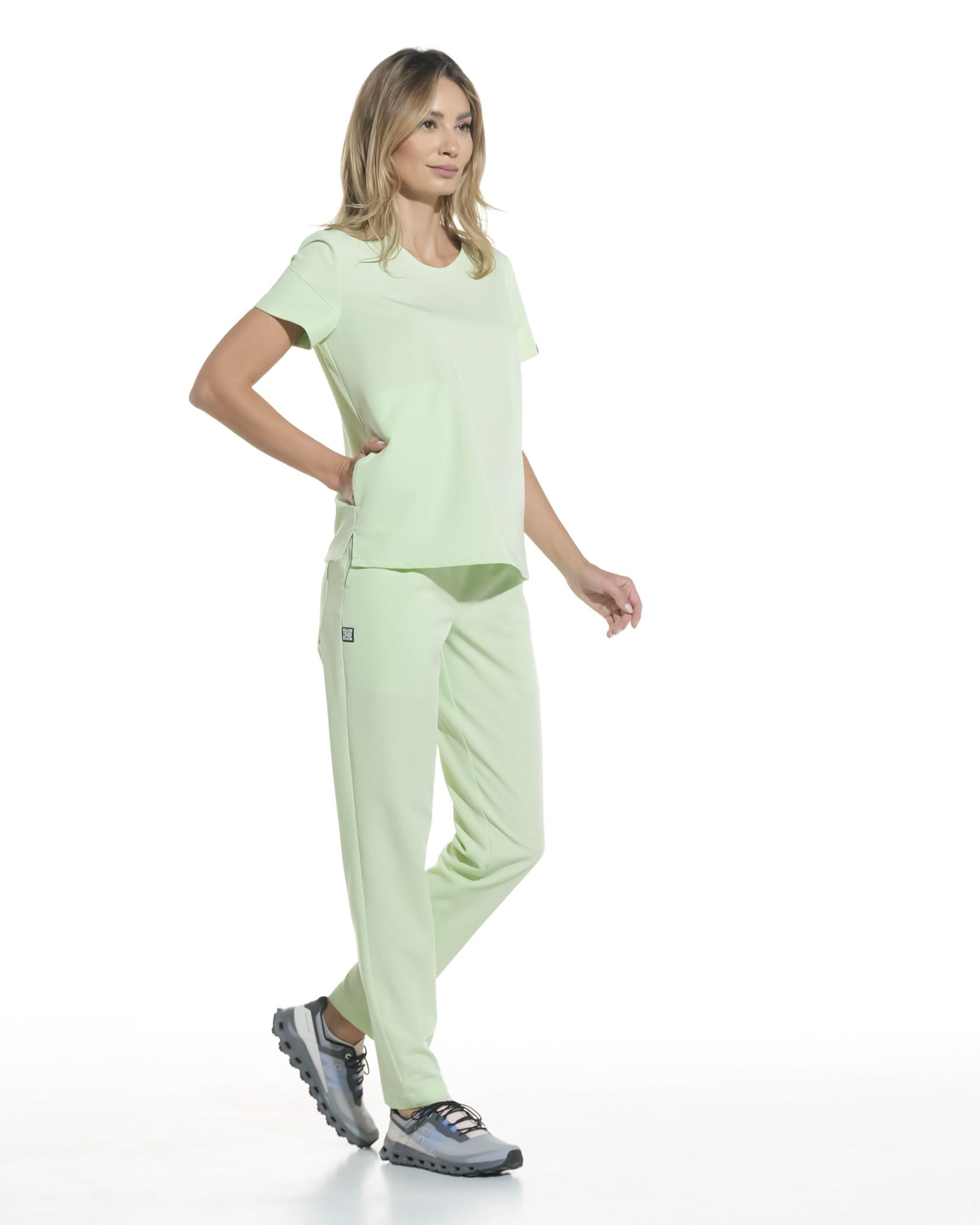 Bluza medicala AMBRA matcha - 1zero1.ro