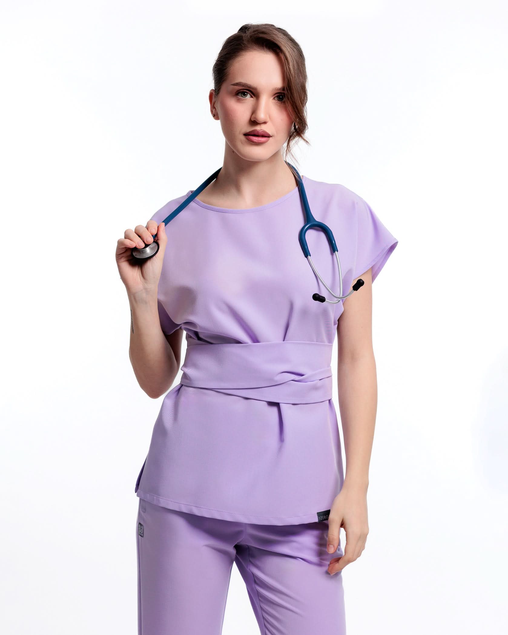 Costum medical STYLE Lila - Detalii close up