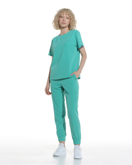 Bluza medicala dreapta cu buzunare decorative suprapuse in zona pieptului